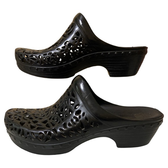 Dansko Pippa Molded Clog Shoe - Picture 6 of 8